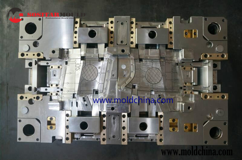 plastic injection molding tooling
