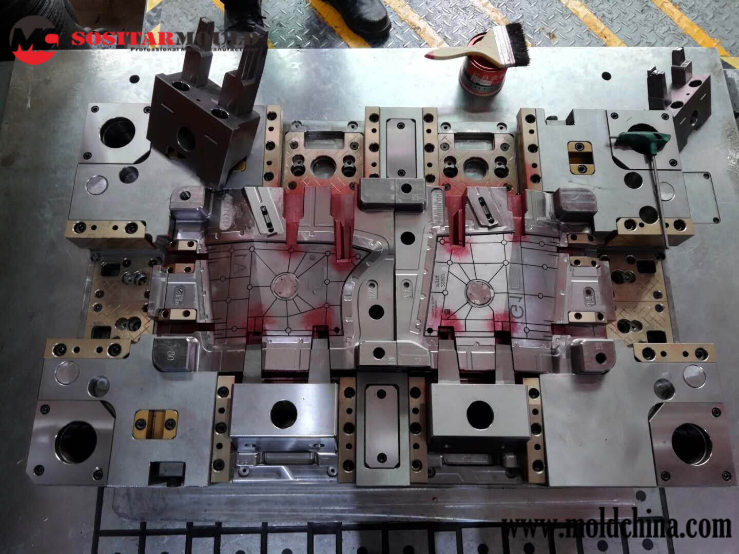 plastic mold